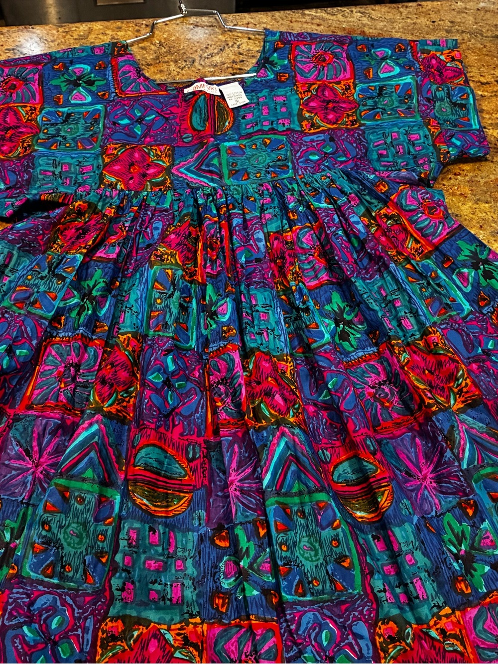 Vintage Comfort Fashions vibrant multi-color patterned midi house dress, Size: S - Picture 5 of 12